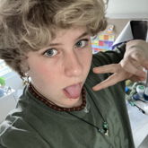 FACE REVEAL???